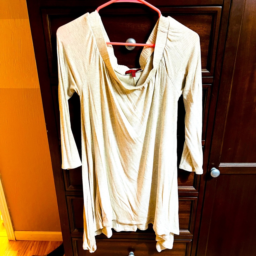 Brand new with tags! M lightweight cream off shoulder tunic #bke
